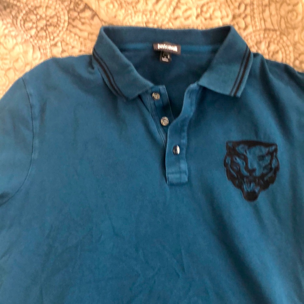 Men’s blue polo